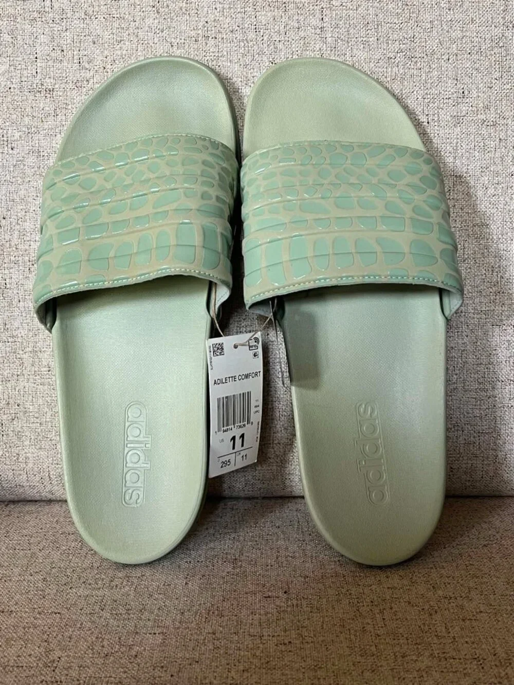 Adidas Adilette Comfort Slides 